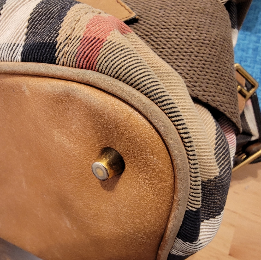 Burberry handbag - Picture 15 of 16